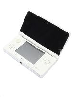 ニンテンドー3DS:アイスホワイト(CTRSWAAA)(ニンテンドー3DS本体×1、専用充電台×1、専用ACアダプタ×1、専用タッチペン×1、SDメモリーカ)